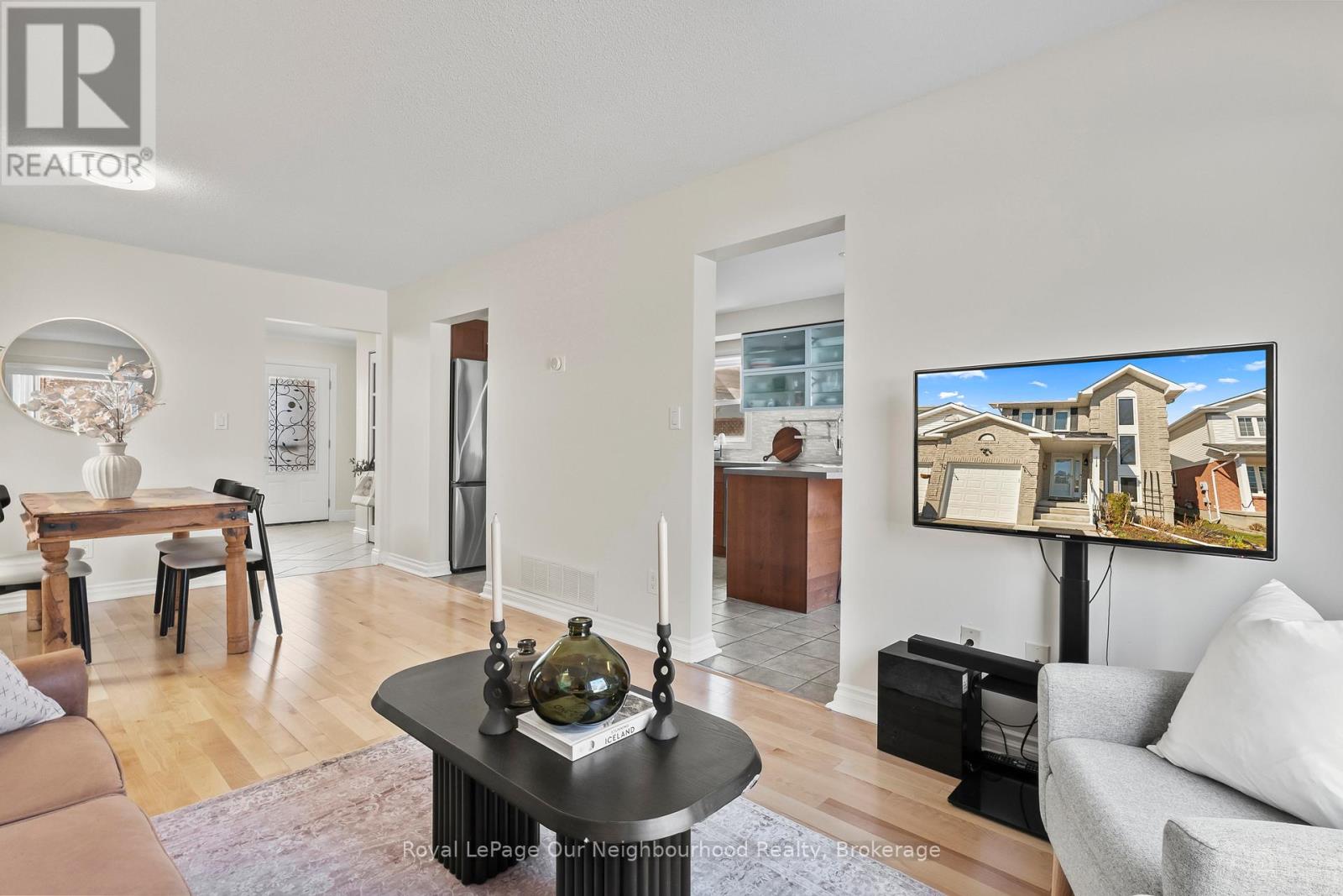 1110 Snowberry Street, Oshawa, Ontario  L1K 2J2 - Photo 10 - E12974980