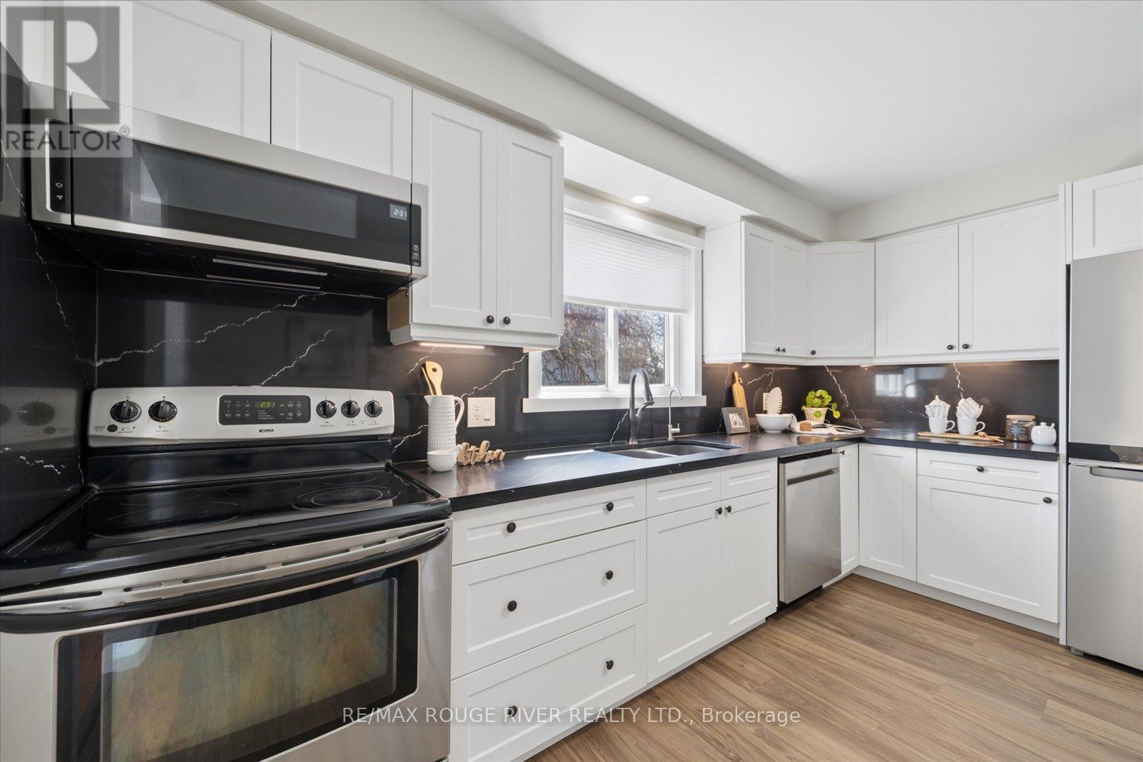 54 Rosalynne Avenue, Clarington, Ontario  L1C 3X8 - Photo 19 - E12975018