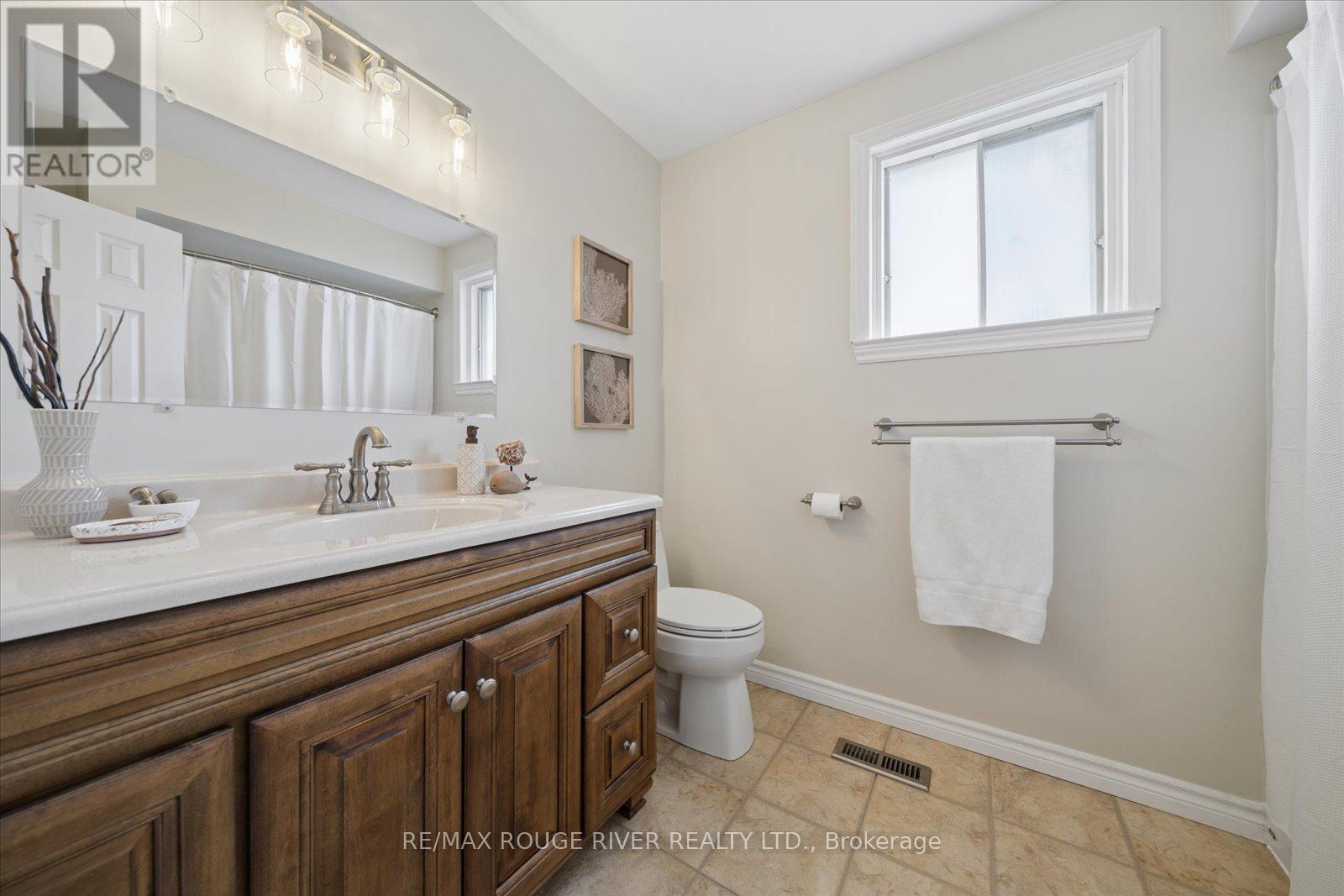 54 Rosalynne Avenue, Clarington, Ontario  L1C 3X8 - Photo 36 - E12975018