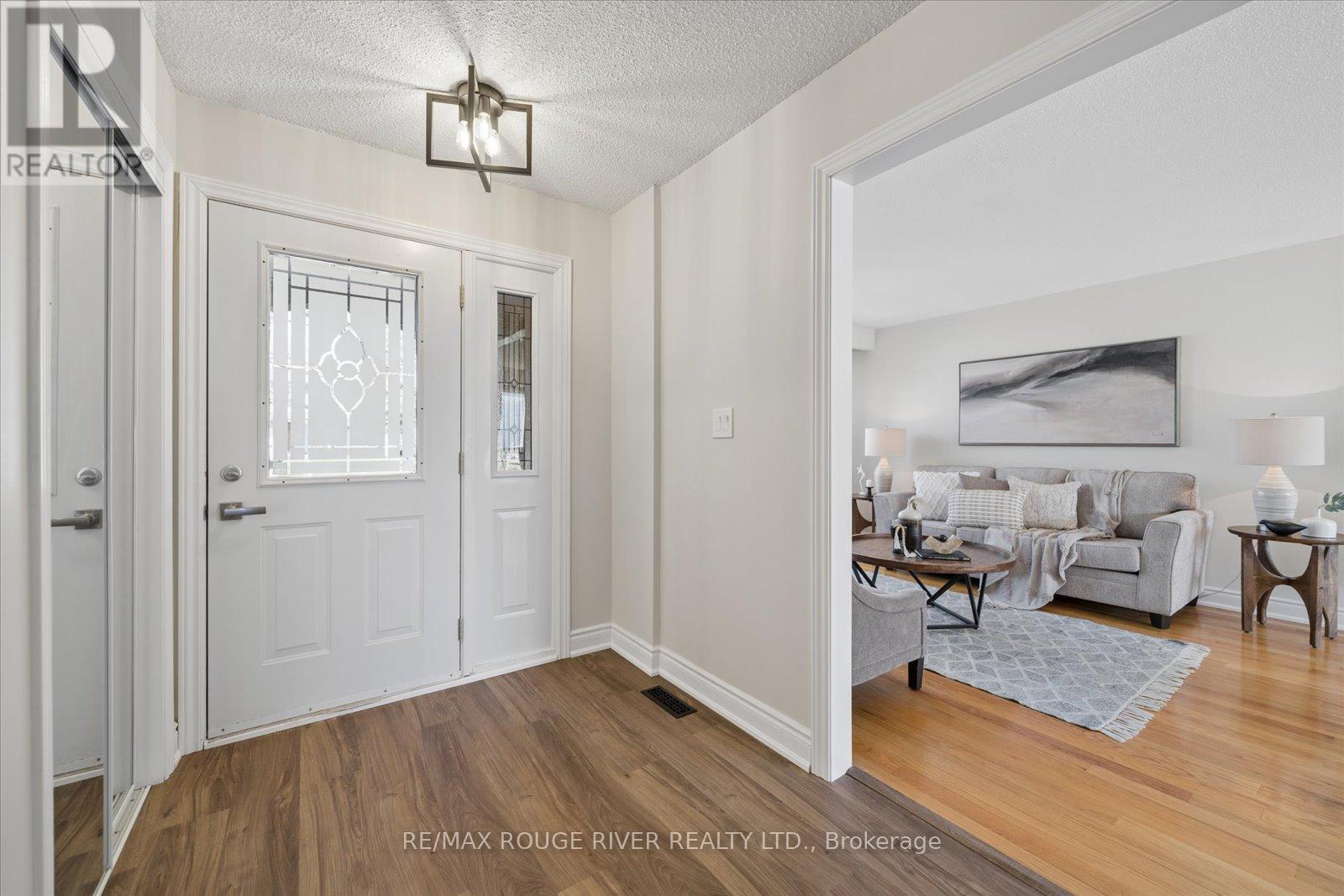 54 Rosalynne Avenue, Clarington, Ontario  L1C 3X8 - Photo 9 - E12975018