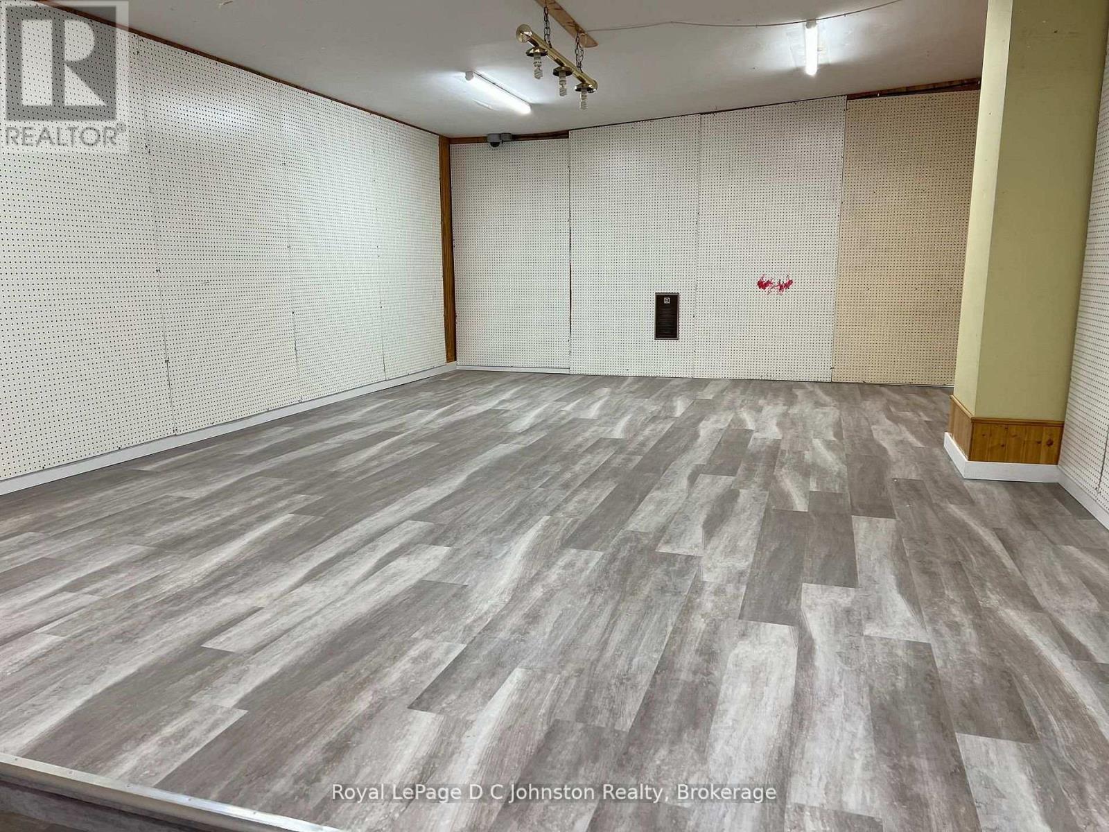 3643 21 Highway, Kincardine, Ontario  N0G 2T0 - Photo 15 - X12974992