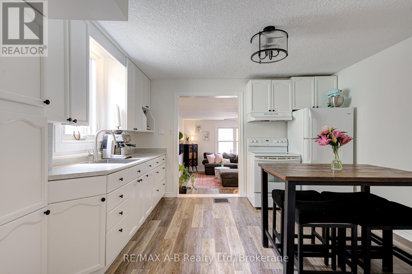 25 Ash Street, Stratford, Ontario  N5A 1M5 - Photo 13 - X12975102