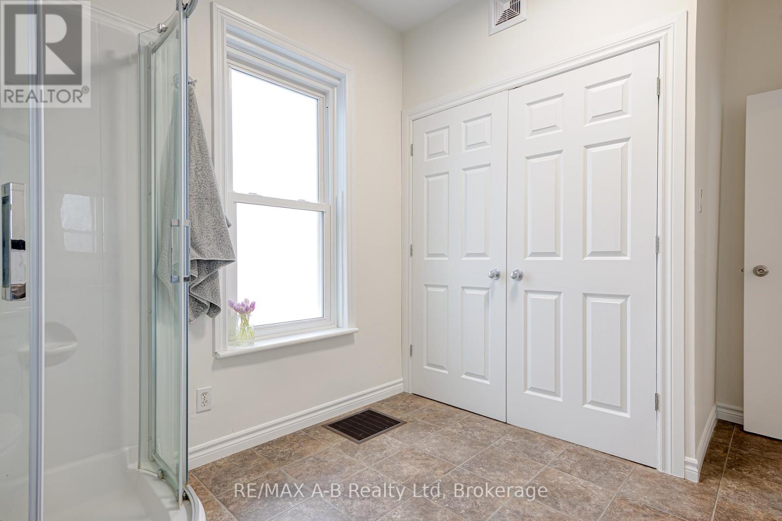 25 Ash Street, Stratford, Ontario  N5A 1M5 - Photo 24 - X12975102