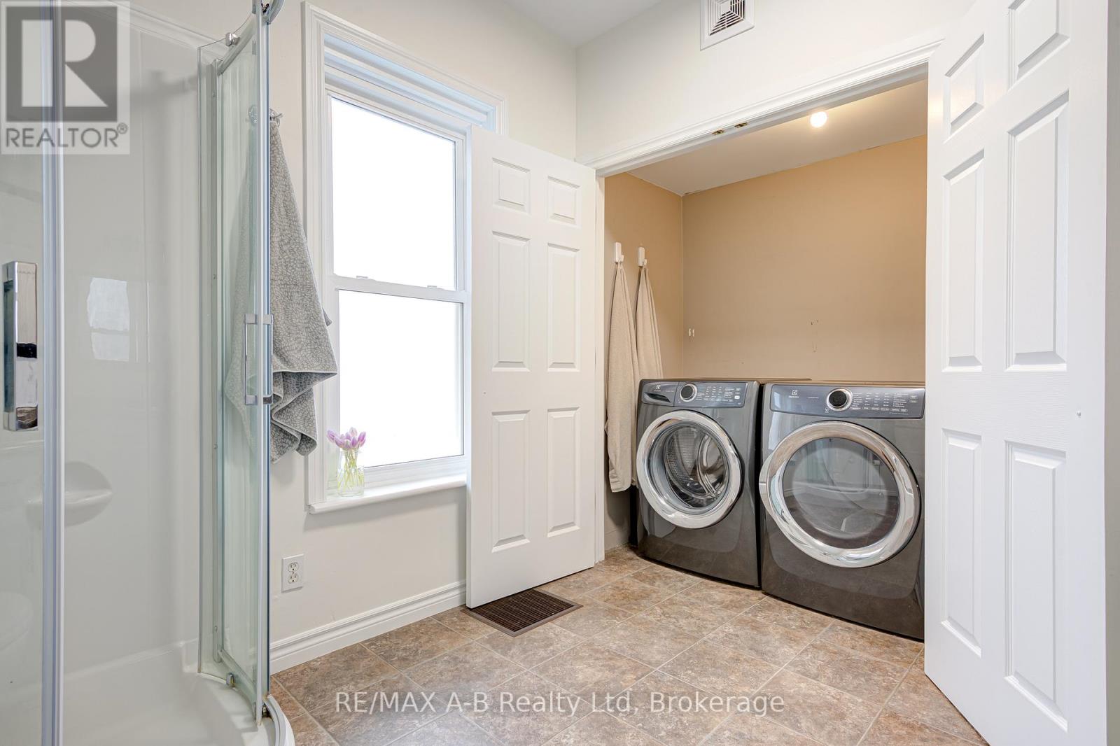 25 Ash Street, Stratford, Ontario  N5A 1M5 - Photo 25 - X12975102