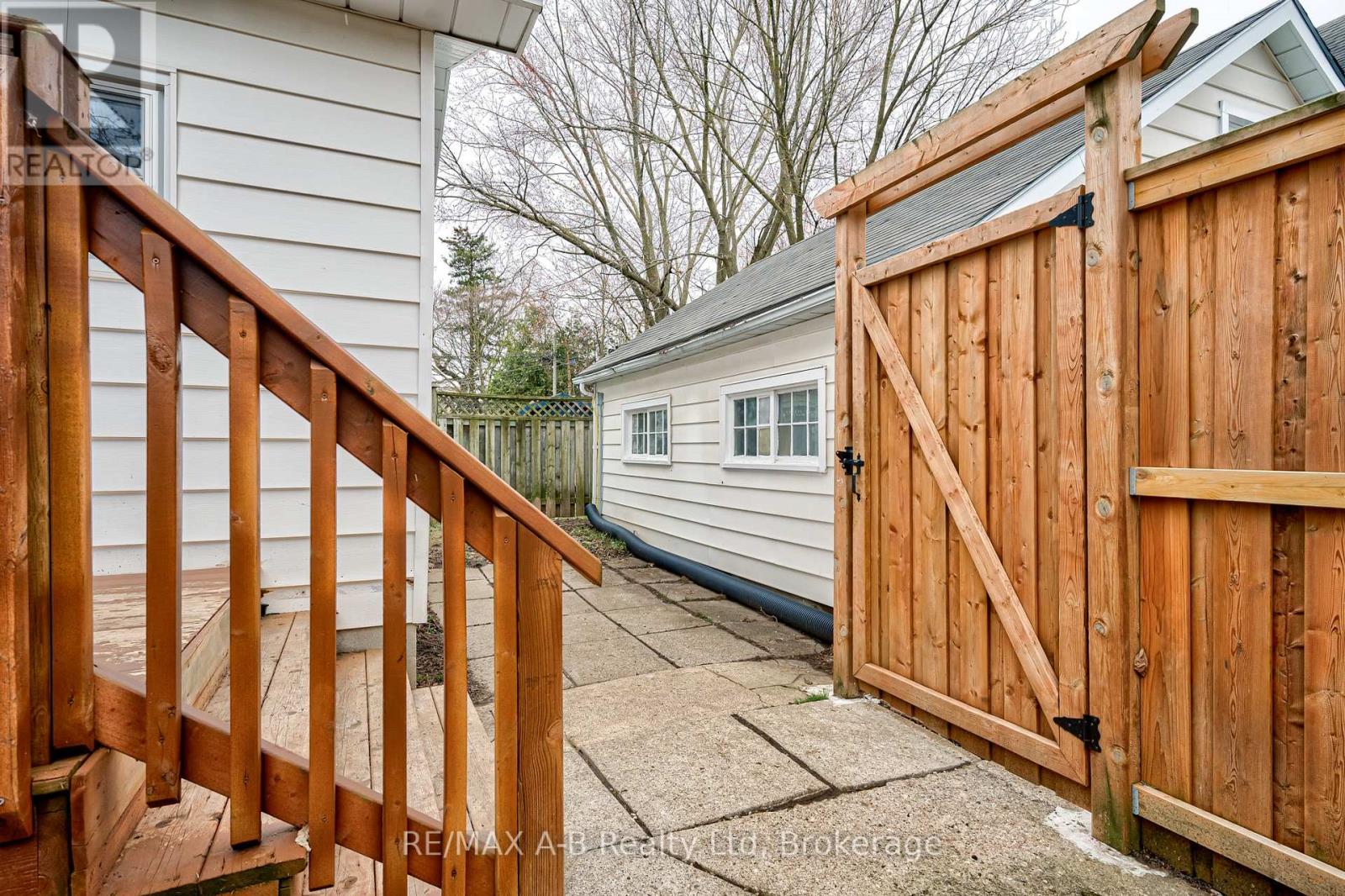 25 Ash Street, Stratford, Ontario  N5A 1M5 - Photo 36 - X12975102