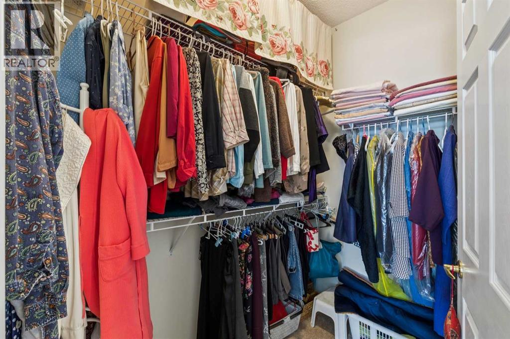 12 Signal Hill Lane SW, Calgary, Alberta  T3H 3N8 - Photo 18 - A2299943