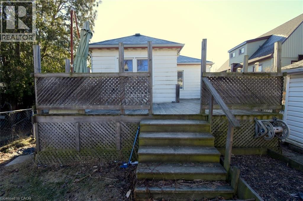302 East 27th Street, Hamilton, Ontario  L8V 3G6 - Photo 33 - 40814530