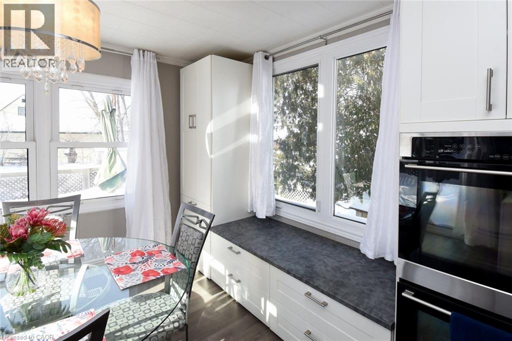 302 East 27th Street, Hamilton, Ontario  L8V 3G6 - Photo 8 - 40814530