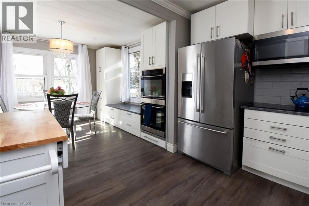 302 East 27th Street, Hamilton, Ontario  L8V 3G6 - Photo 12 - 40814530