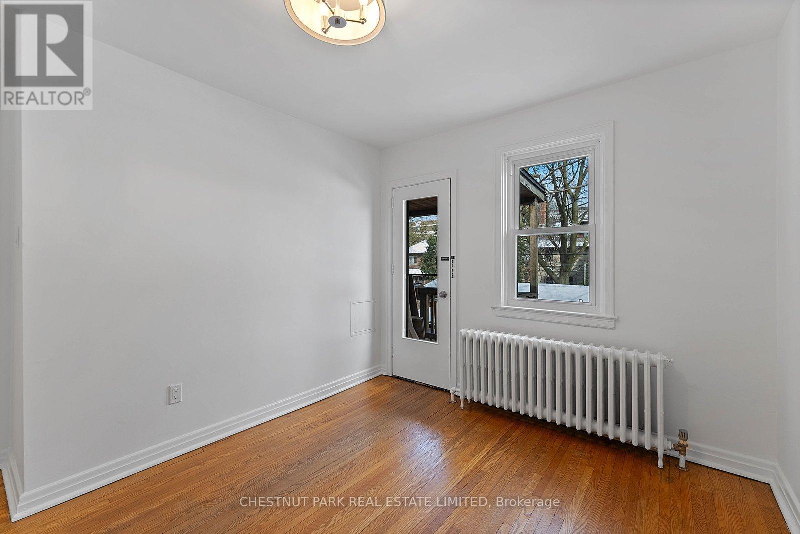 Upper - 26 Strathgowan Avenue, Toronto, Ontario  M4N 1B9 - Photo 13 - C12974998