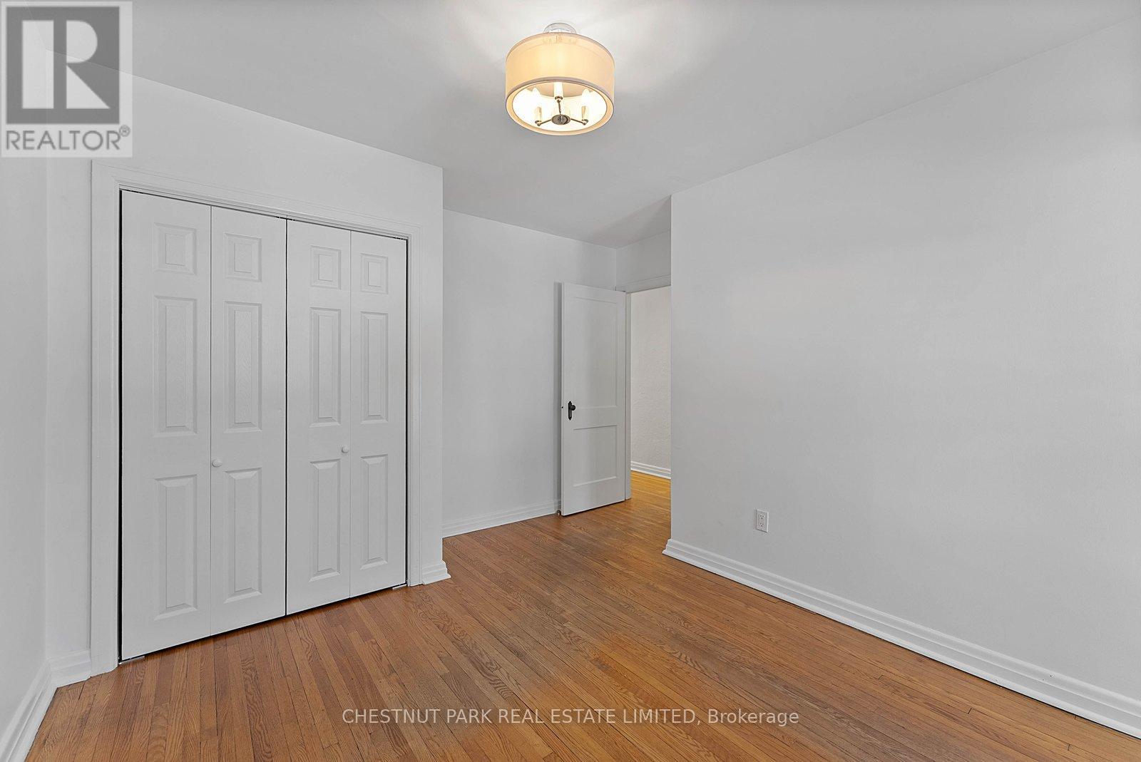 Upper - 26 Strathgowan Avenue, Toronto, Ontario  M4N 1B9 - Photo 14 - C12974998