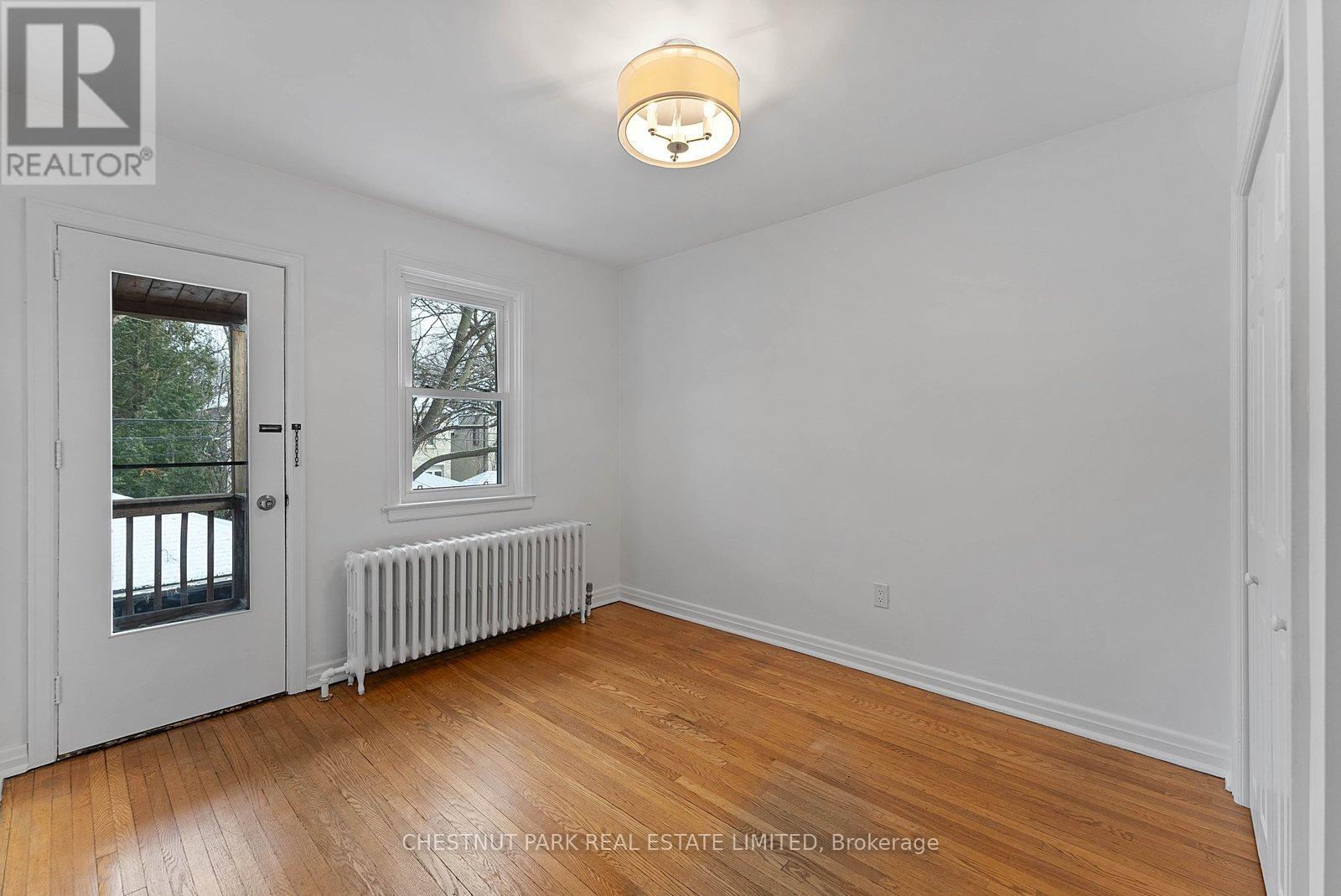 Upper - 26 Strathgowan Avenue, Toronto, Ontario  M4N 1B9 - Photo 15 - C12974998