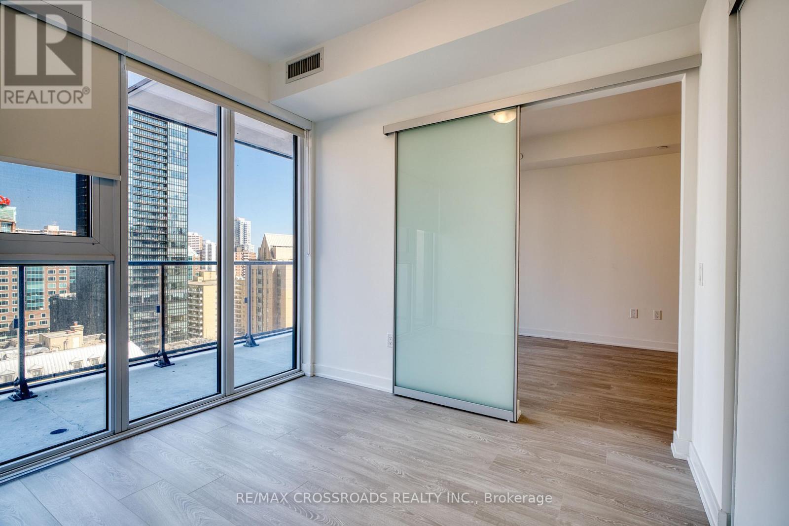 1406 - 634 Church Street, Toronto, Ontario  M4Y 0G9 - Photo 8 - C12975002