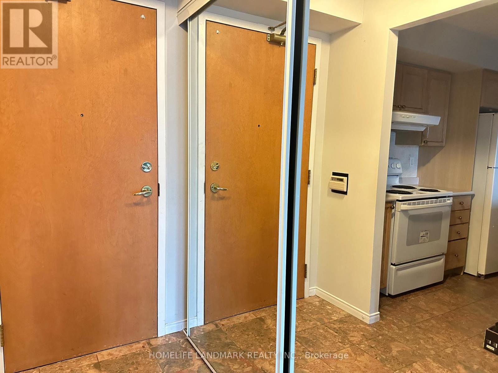 1011 - 238 Doris Avenue, Toronto, Ontario  M2N 6W1 - Photo 16 - C12975070