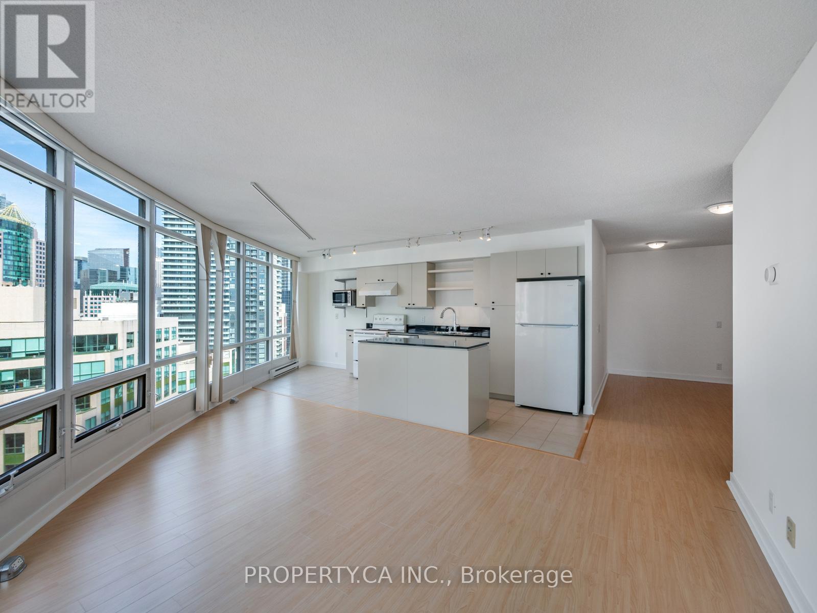 2110 - 361 Front Street W, Toronto, Ontario  M5V 3R5 - Photo 12 - C12975078