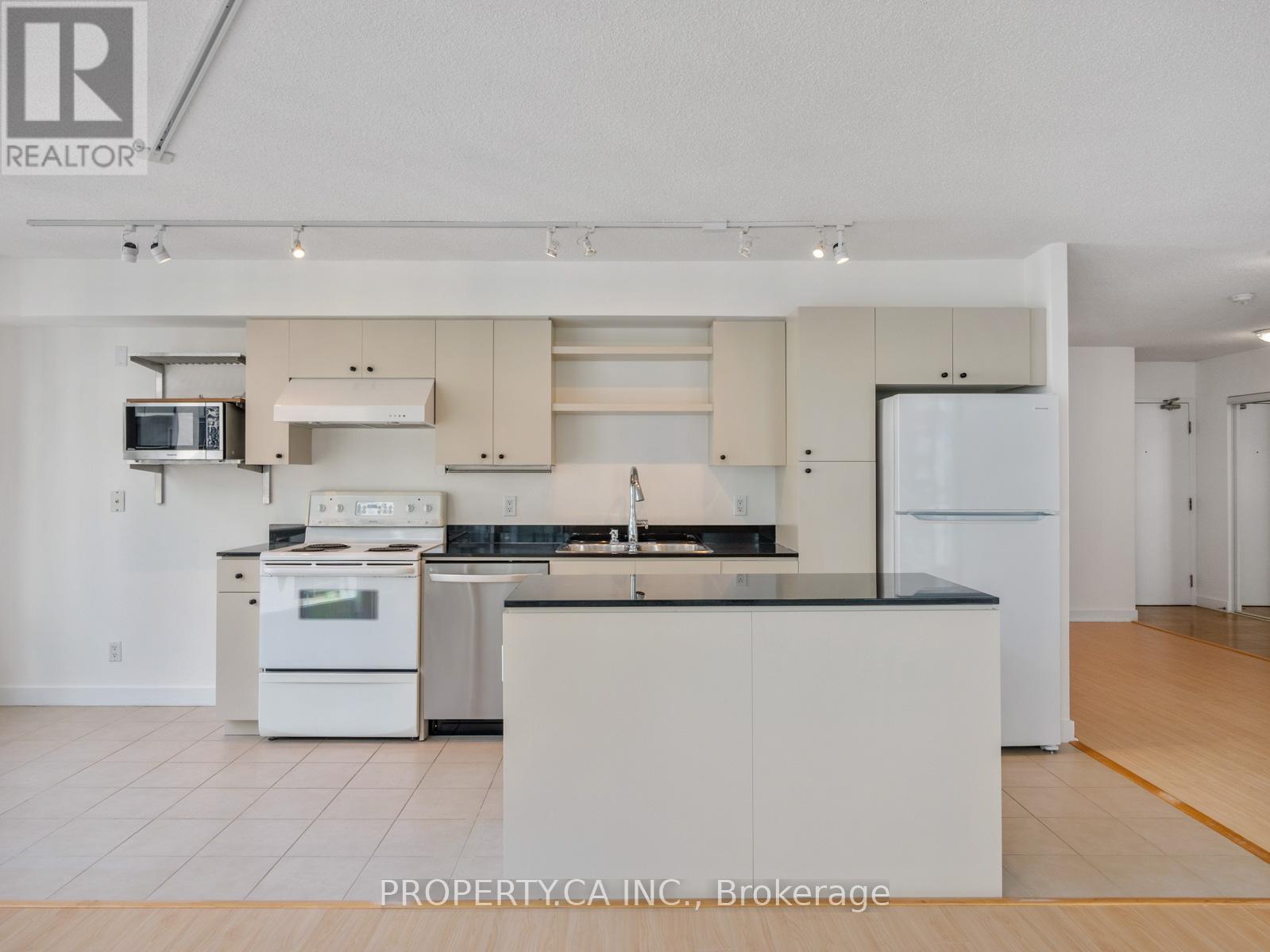 2110 - 361 Front Street W, Toronto, Ontario  M5V 3R5 - Photo 14 - C12975078