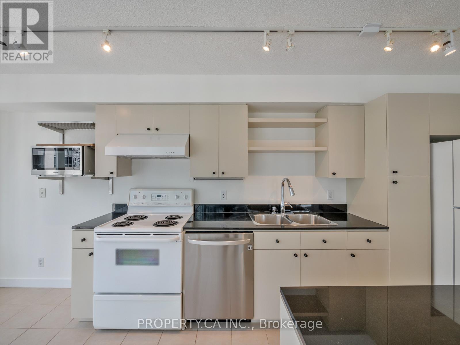 2110 - 361 Front Street W, Toronto, Ontario  M5V 3R5 - Photo 18 - C12975078