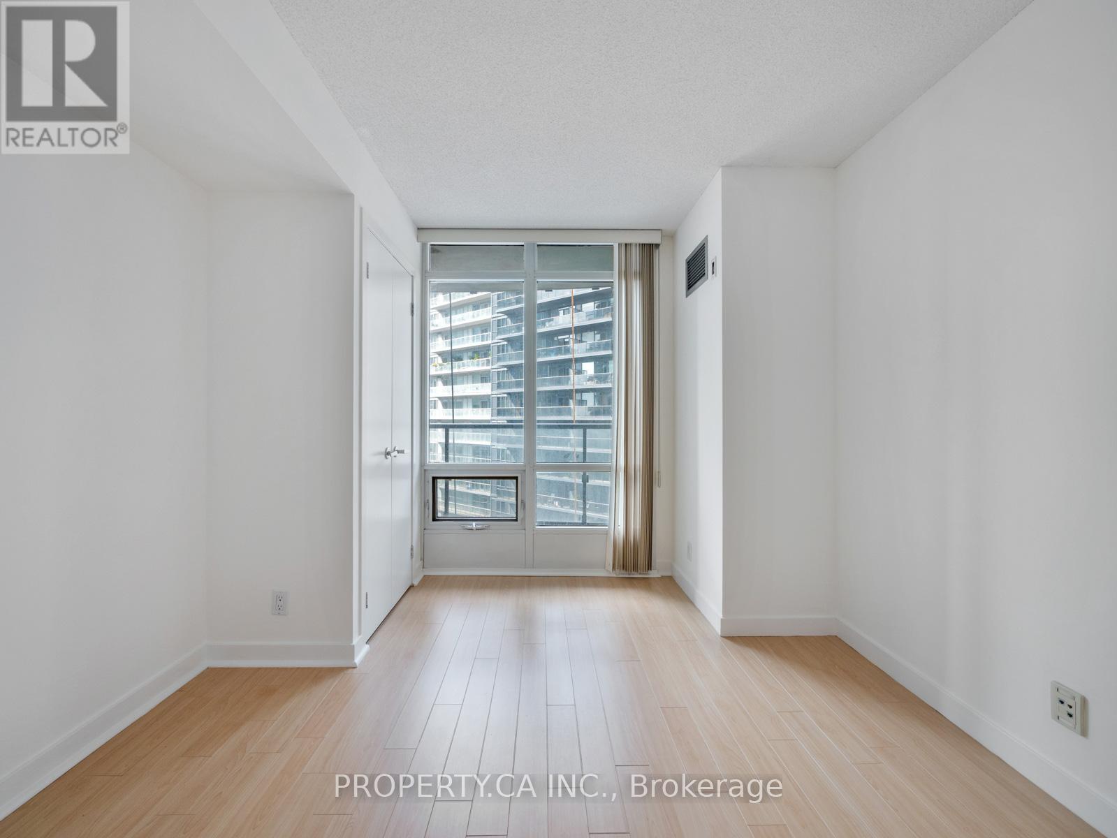 2110 - 361 Front Street W, Toronto, Ontario  M5V 3R5 - Photo 20 - C12975078