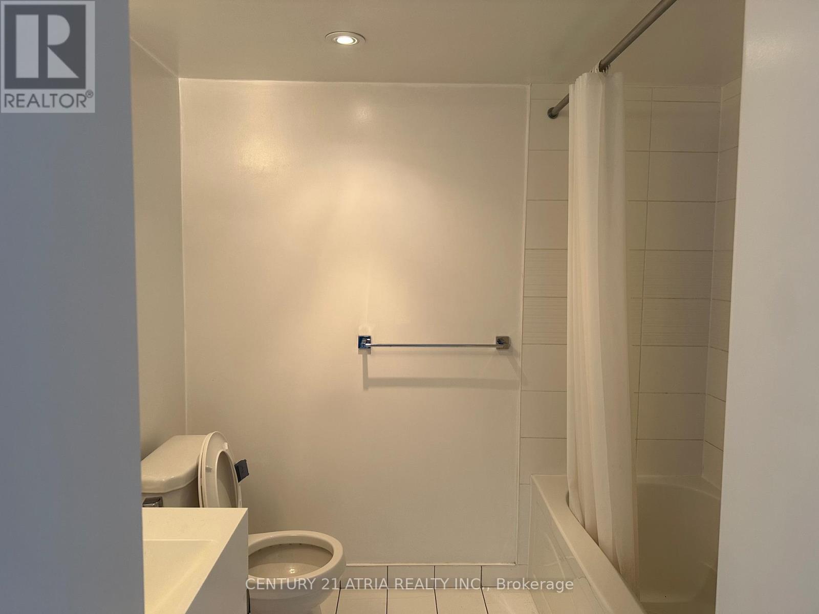 538 - 15 Iceboat Terrace, Toronto, Ontario  M5V 4A5 - Photo 10 - C12975110