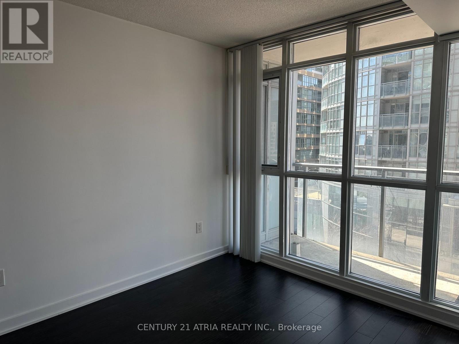 538 - 15 Iceboat Terrace, Toronto, Ontario  M5V 4A5 - Photo 8 - C12975110