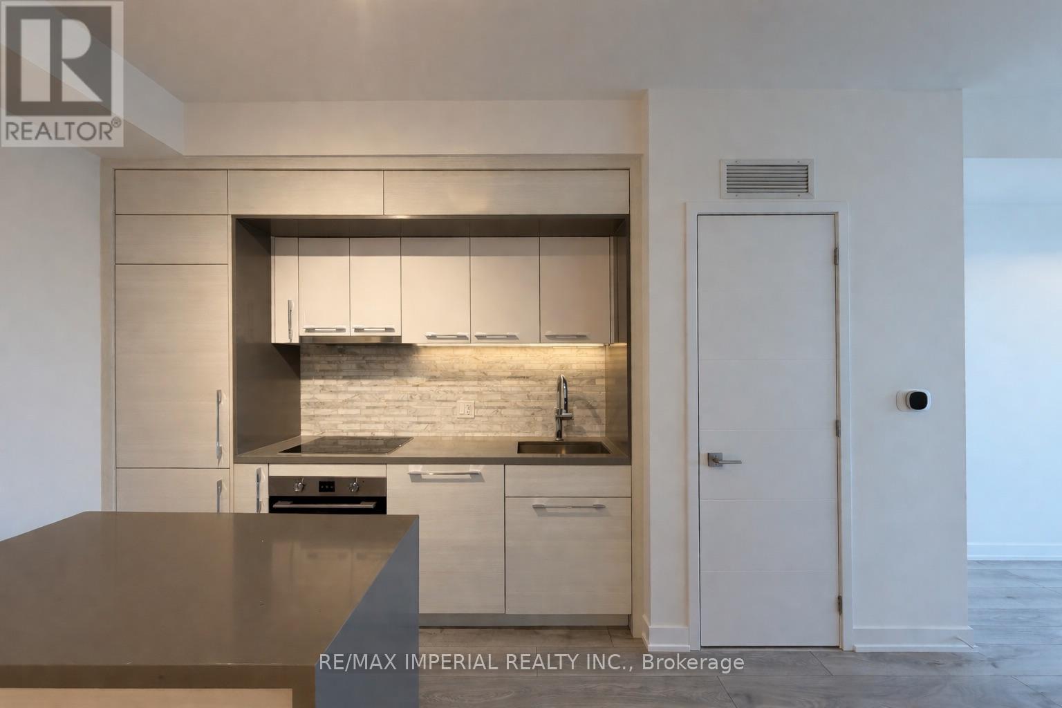 1205 - 29 Green Trail Court, Toronto, Ontario  M2K 1E3 - Photo 2 - C12975118