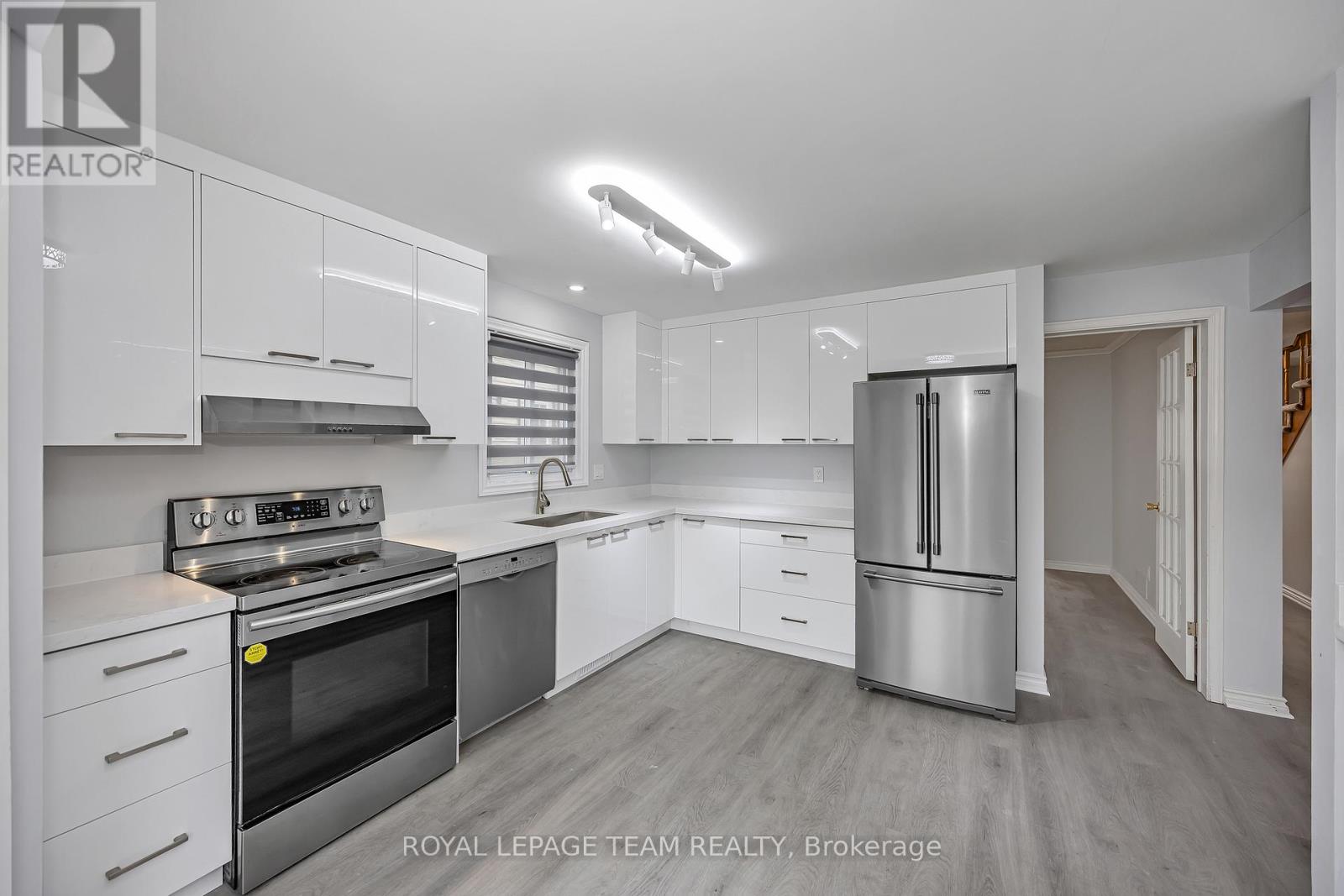 69 Pinetrail Crescent, Ottawa, Ontario  K2G 5B2 - Photo 10 - X12974994