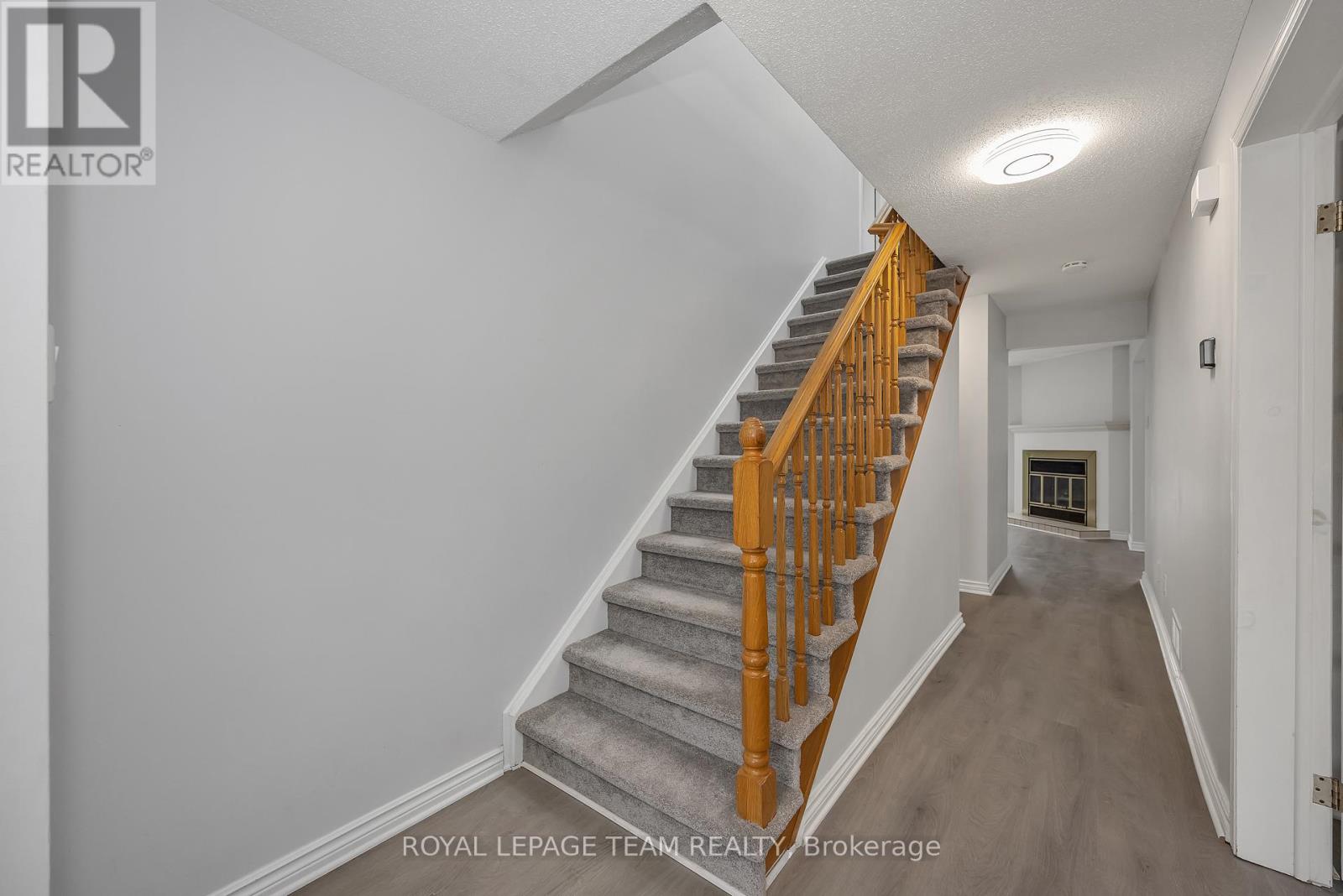 69 Pinetrail Crescent, Ottawa, Ontario  K2G 5B2 - Photo 15 - X12974994