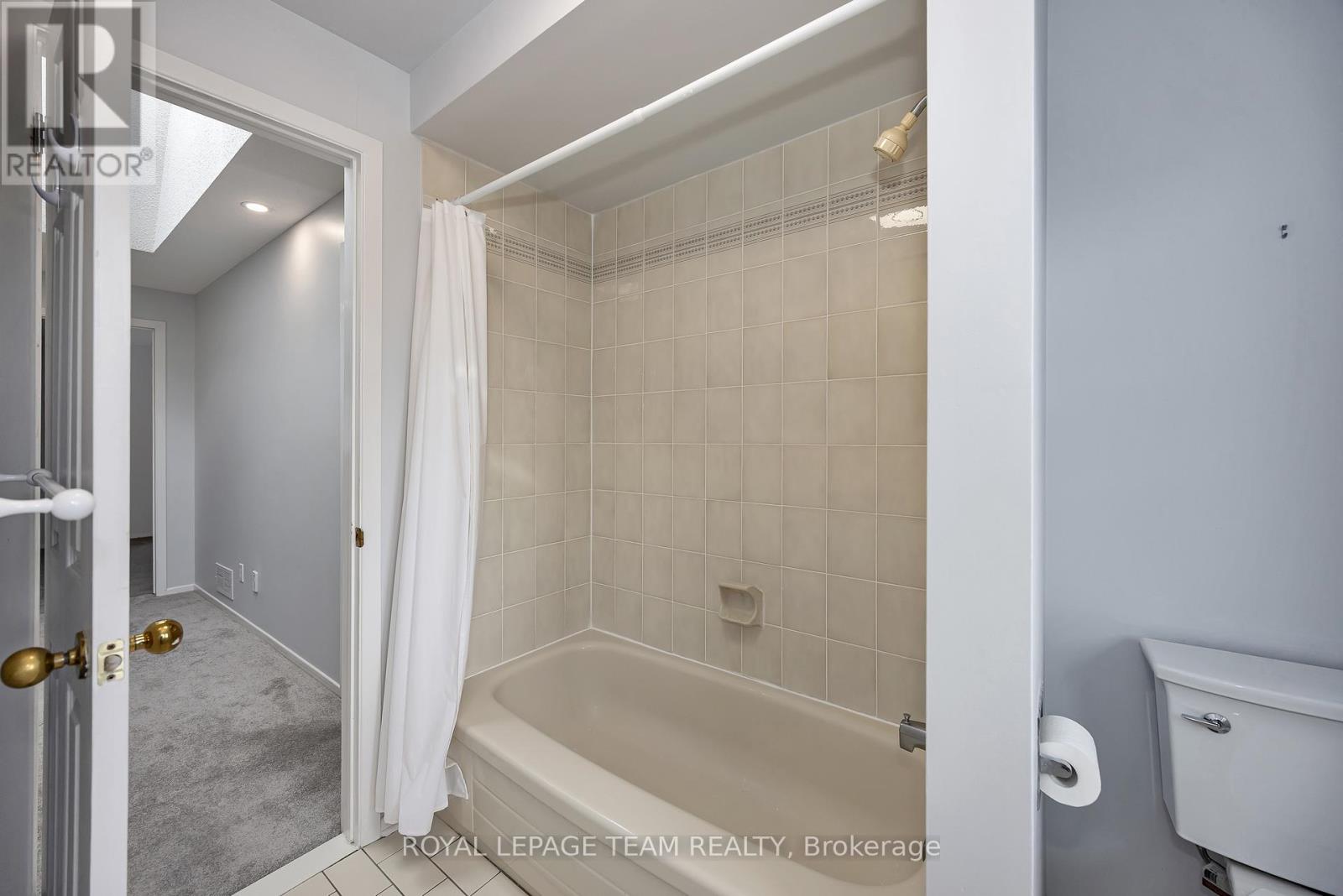 69 Pinetrail Crescent, Ottawa, Ontario  K2G 5B2 - Photo 26 - X12974994