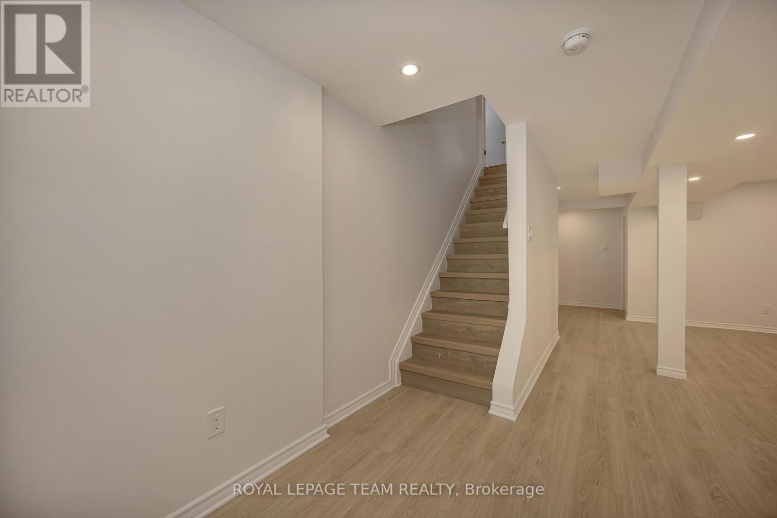 69 Pinetrail Crescent, Ottawa, Ontario  K2G 5B2 - Photo 27 - X12974994