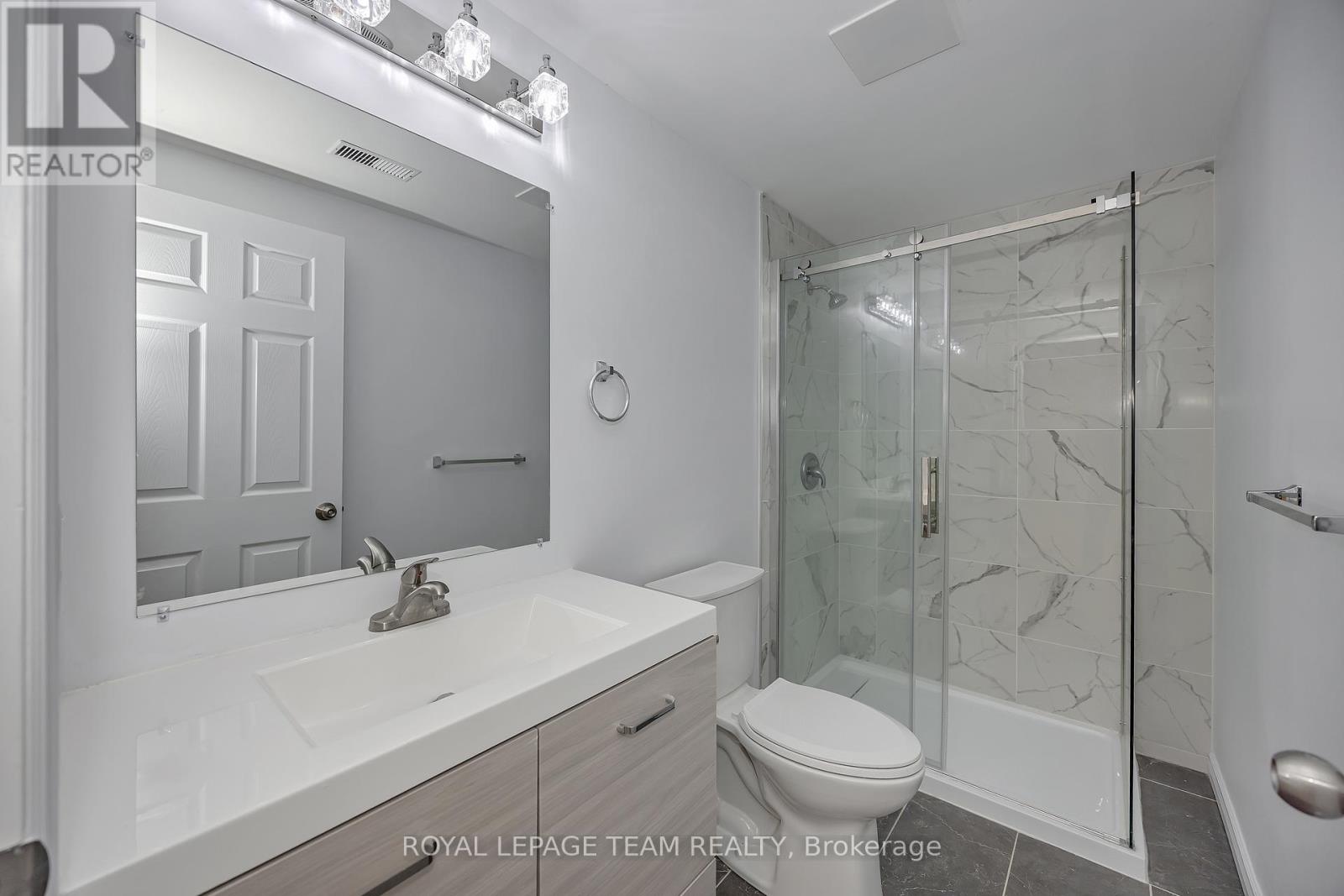 69 Pinetrail Crescent, Ottawa, Ontario  K2G 5B2 - Photo 31 - X12974994