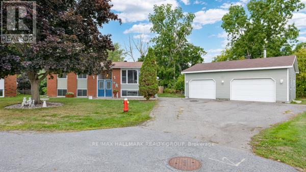 2 Armstrong Place, North Dundas, Ontario  K0C 1H0 - Photo 2 - X12975008