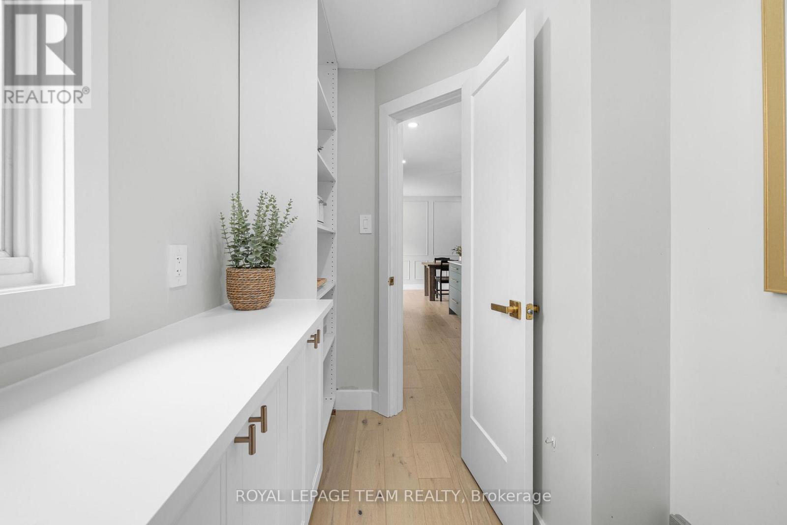 1386 Johnston Drive, Ottawa, Ontario  K4P 1A6 - Photo 14 - X12975010