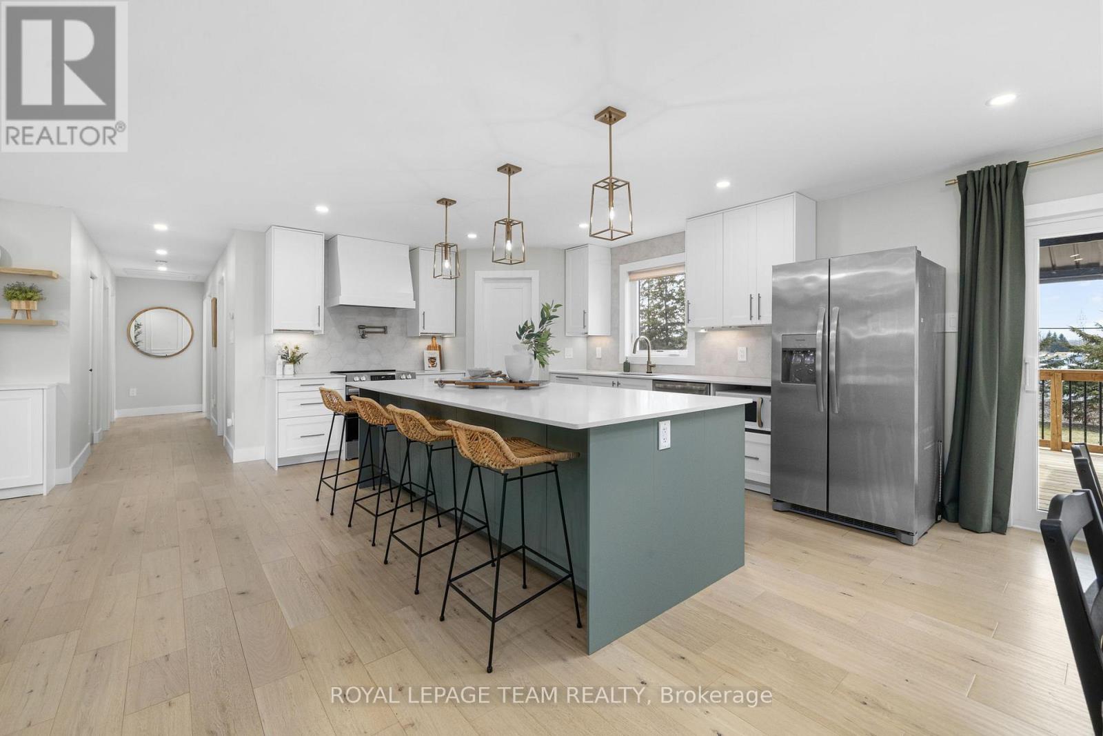 1386 Johnston Drive, Ottawa, Ontario  K4P 1A6 - Photo 15 - X12975010