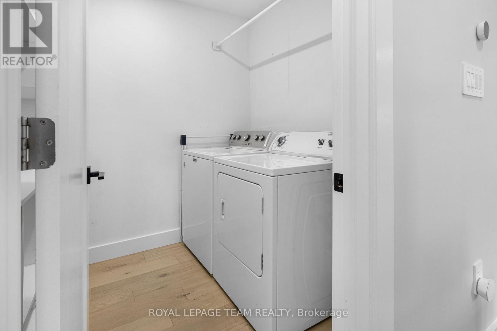 1386 Johnston Drive, Ottawa, Ontario  K4P 1A6 - Photo 21 - X12975010