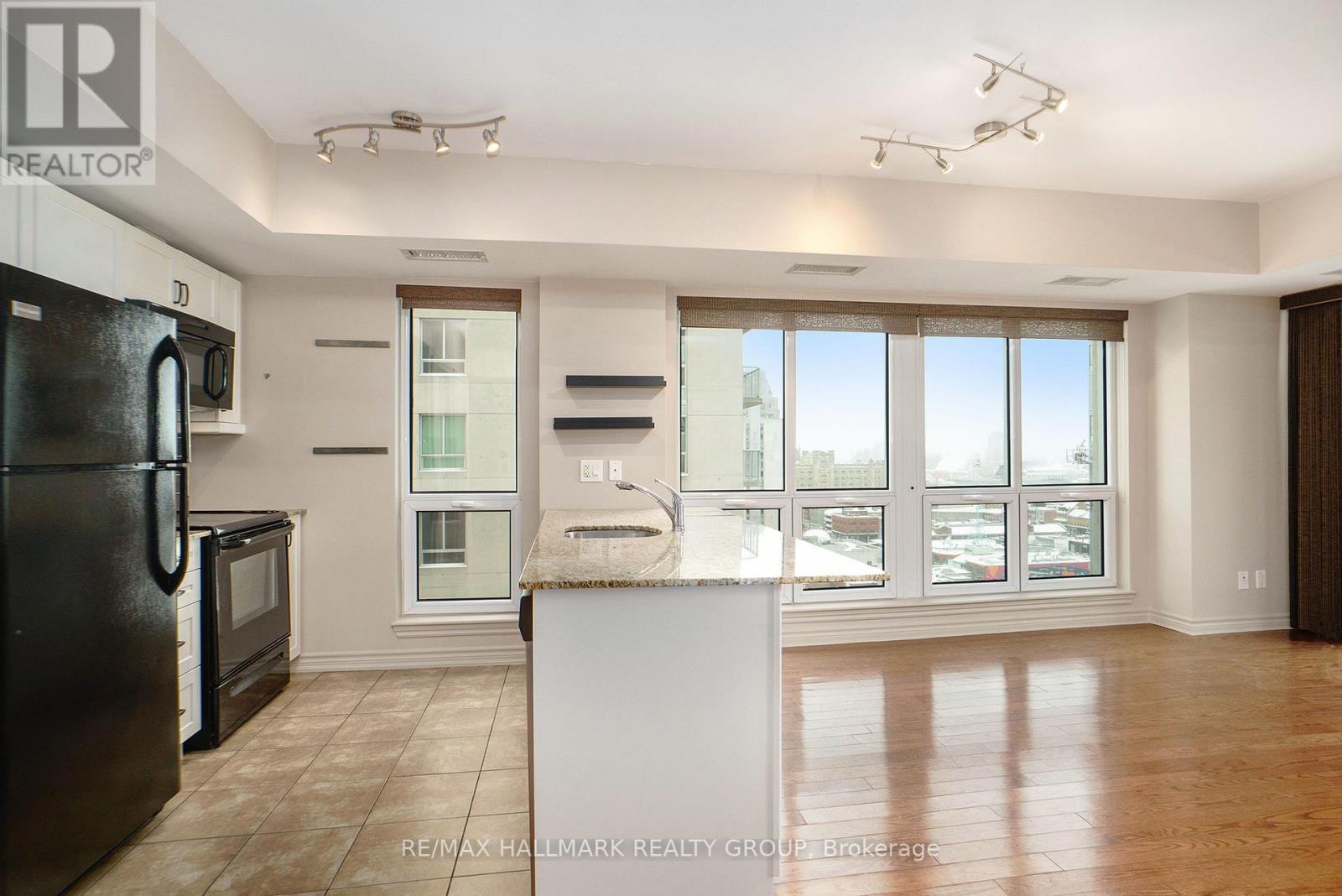 1701 - 234 Rideau Street, Ottawa, Ontario  K1N 0A9 - Photo 10 - X12975022