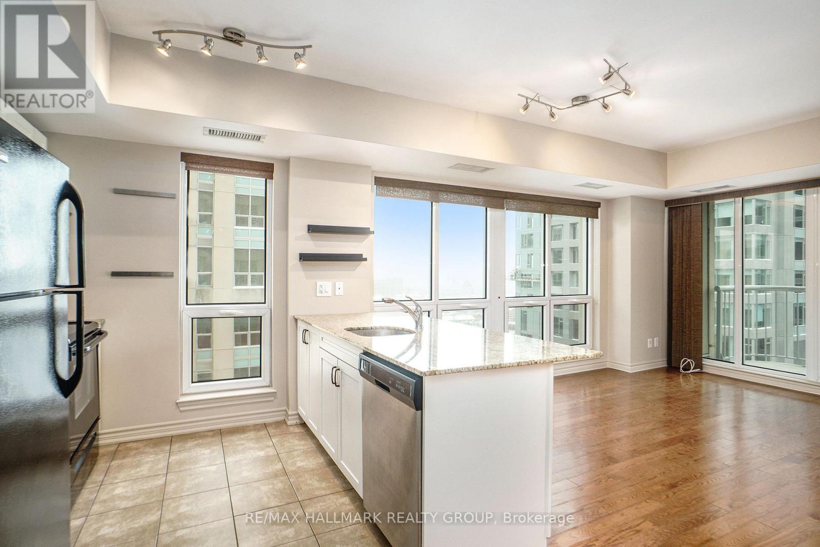 1701 - 234 Rideau Street, Ottawa, Ontario  K1N 0A9 - Photo 11 - X12975022