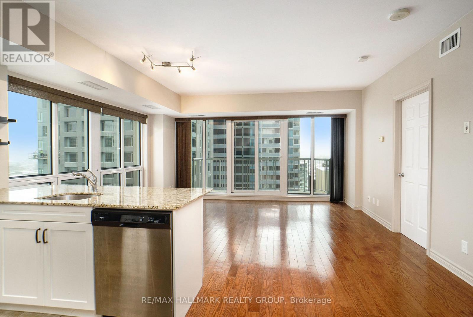 1701 - 234 Rideau Street, Ottawa, Ontario  K1N 0A9 - Photo 12 - X12975022