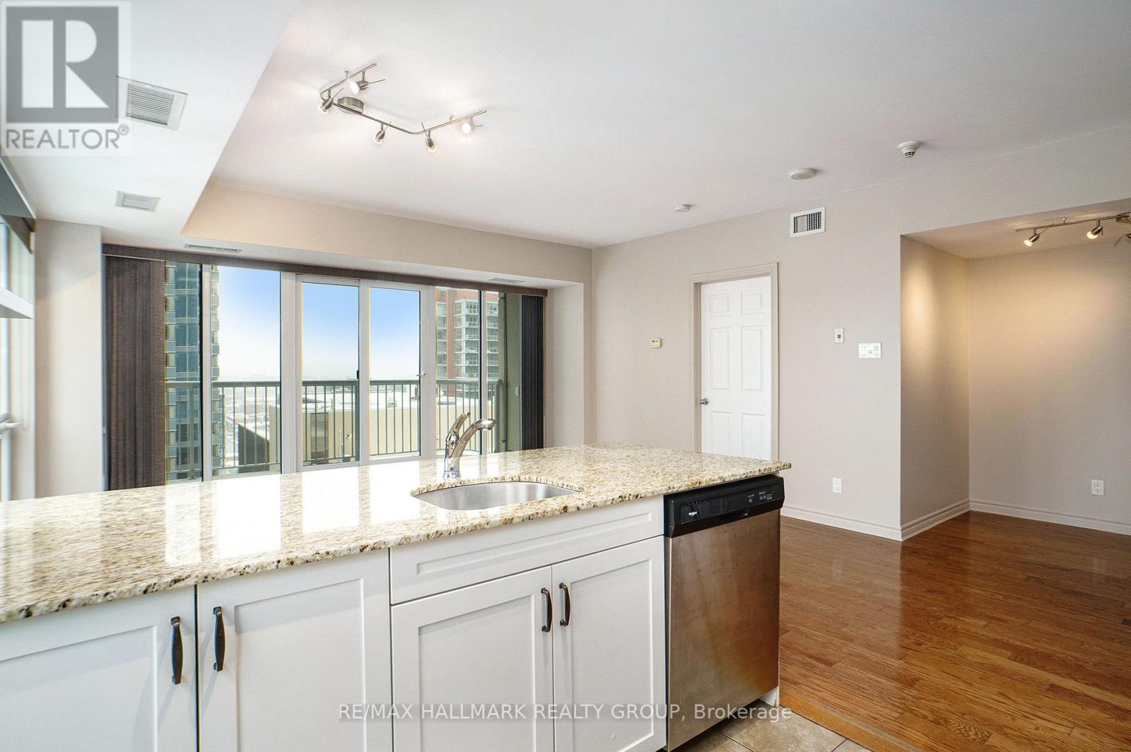 1701 - 234 Rideau Street, Ottawa, Ontario  K1N 0A9 - Photo 13 - X12975022