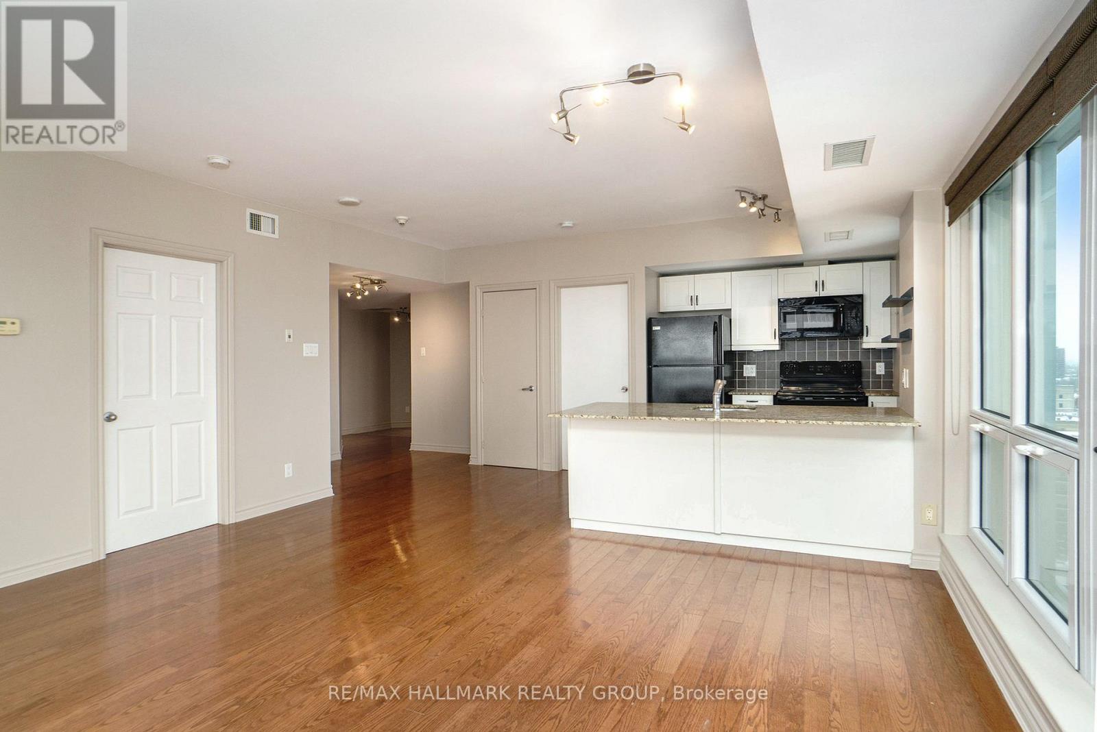 1701 - 234 Rideau Street, Ottawa, Ontario  K1N 0A9 - Photo 5 - X12975022