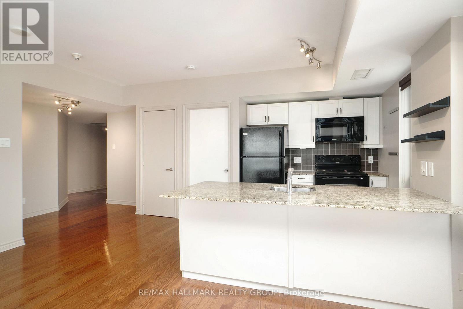 1701 - 234 Rideau Street, Ottawa, Ontario  K1N 0A9 - Photo 6 - X12975022