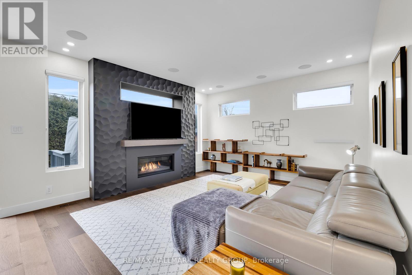 1976 Lenester Avenue, Ottawa, Ontario  K2A 1J9 - Photo 12 - X12975026