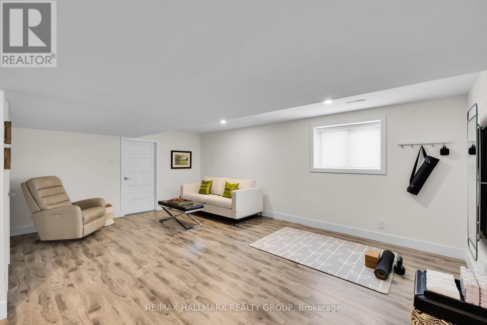 1976 Lenester Avenue, Ottawa, Ontario  K2A 1J9 - Photo 41 - X12975026