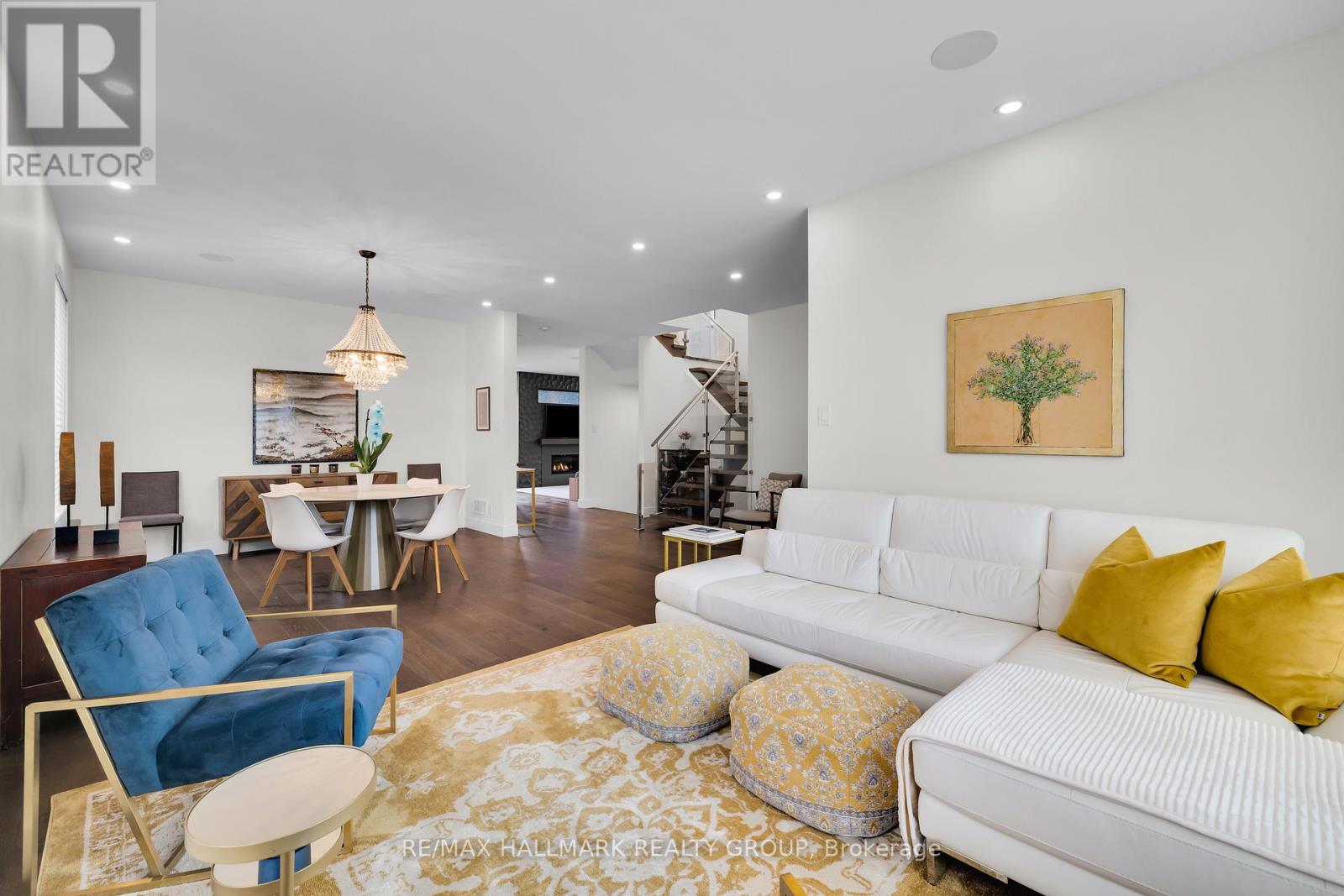 1976 Lenester Avenue, Ottawa, Ontario  K2A 1J9 - Photo 5 - X12975026