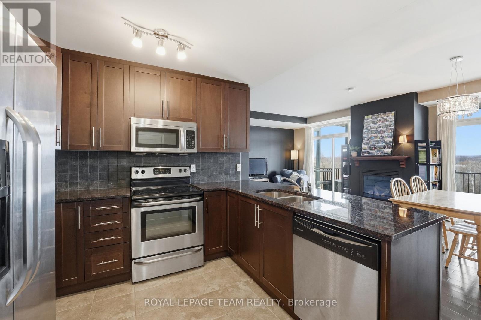 5 - 10 Prestige Circle, Ottawa, Ontario  K4A 0W9 - Photo 10 - X12975114