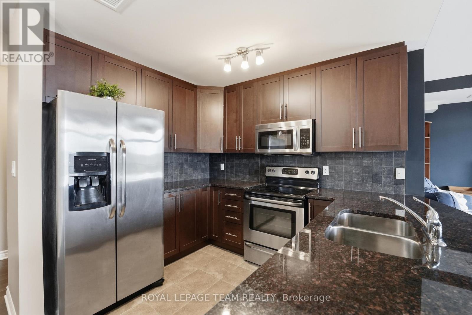 5 - 10 Prestige Circle, Ottawa, Ontario  K4A 0W9 - Photo 13 - X12975114