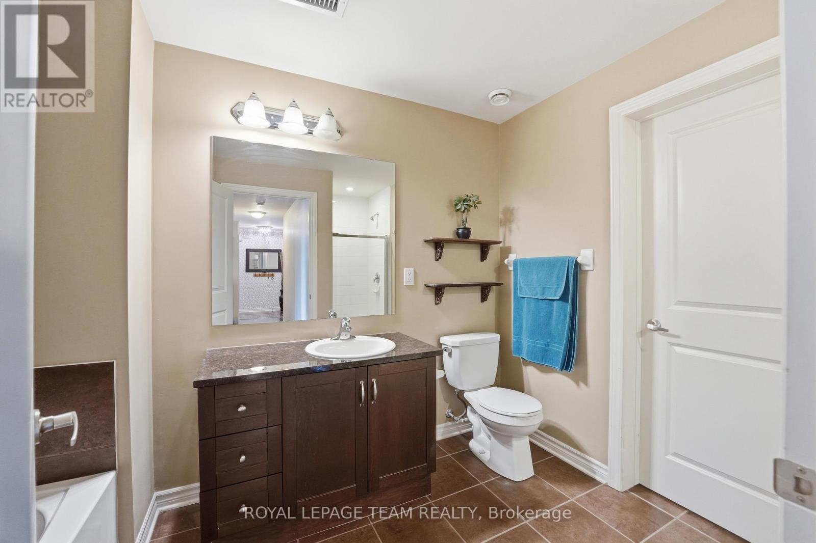 5 - 10 Prestige Circle, Ottawa, Ontario  K4A 0W9 - Photo 28 - X12975114