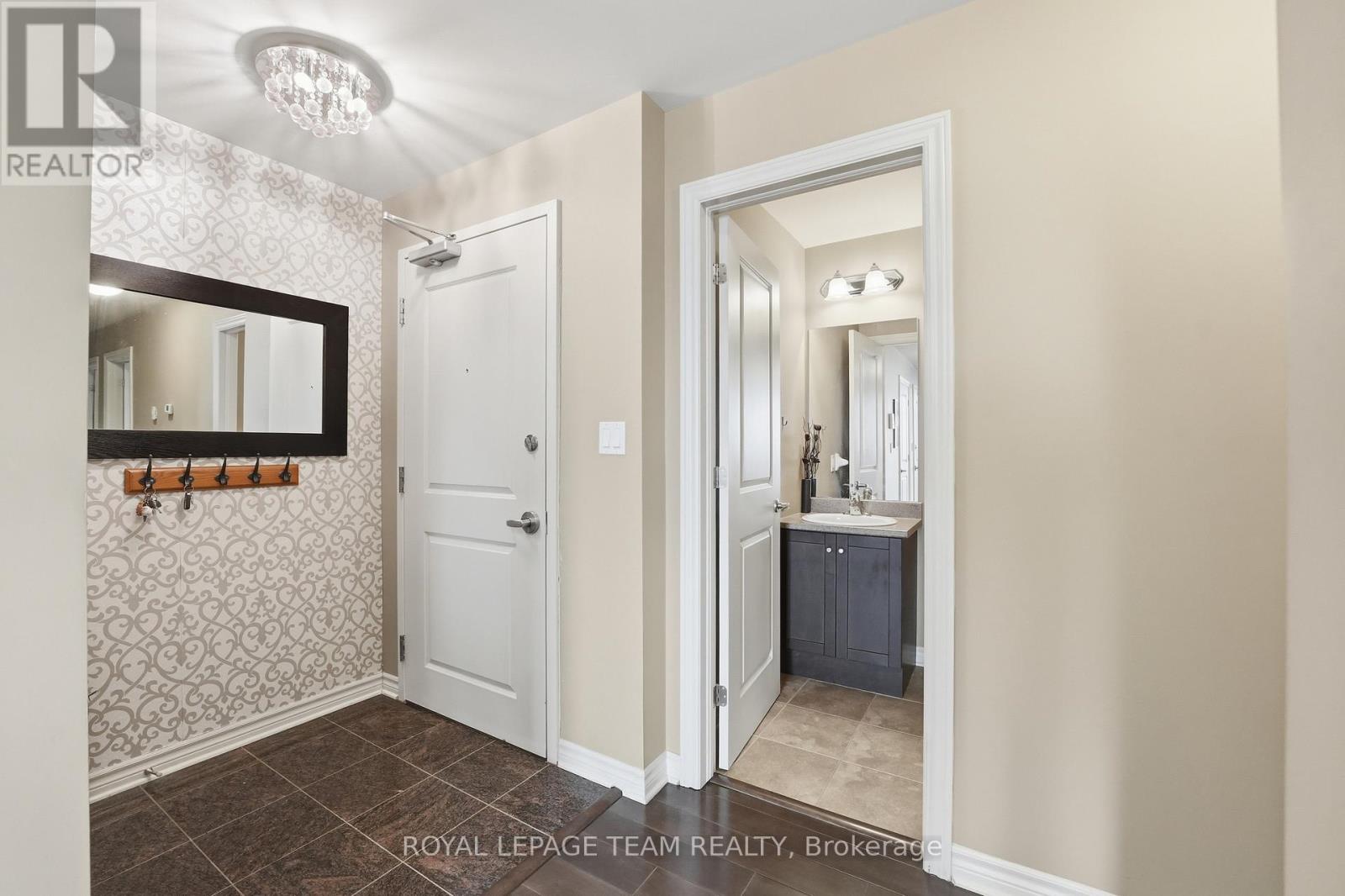 5 - 10 Prestige Circle, Ottawa, Ontario  K4A 0W9 - Photo 8 - X12975114