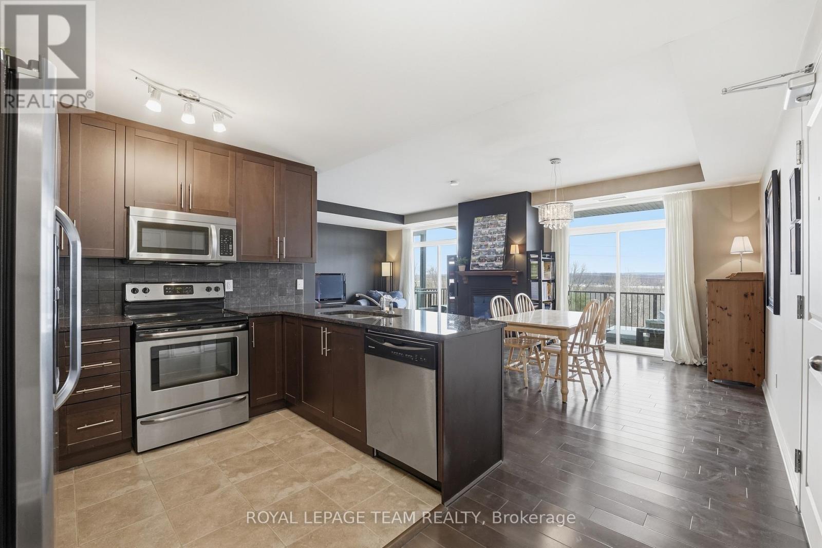 5 - 10 Prestige Circle, Ottawa, Ontario  K4A 0W9 - Photo 9 - X12975114