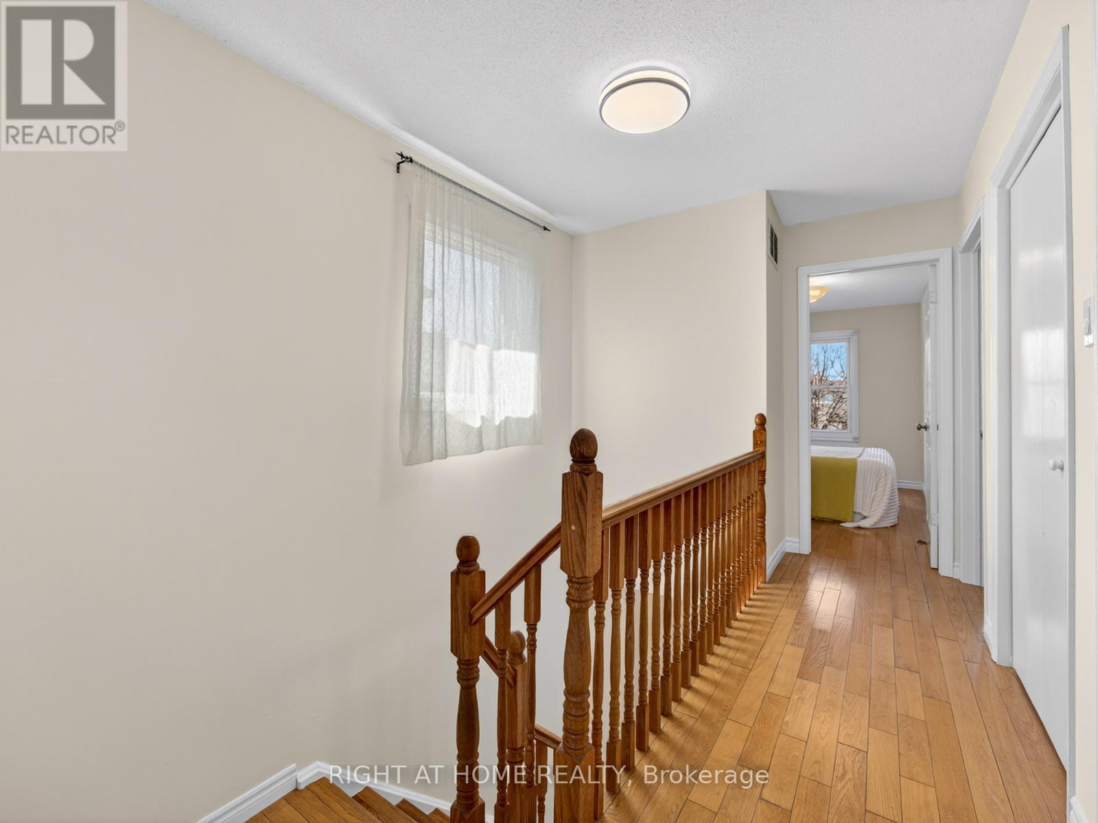 54 Lady Churchill Court, Toronto, Ontario  M1V 2J6 - Photo 12 - E12975106