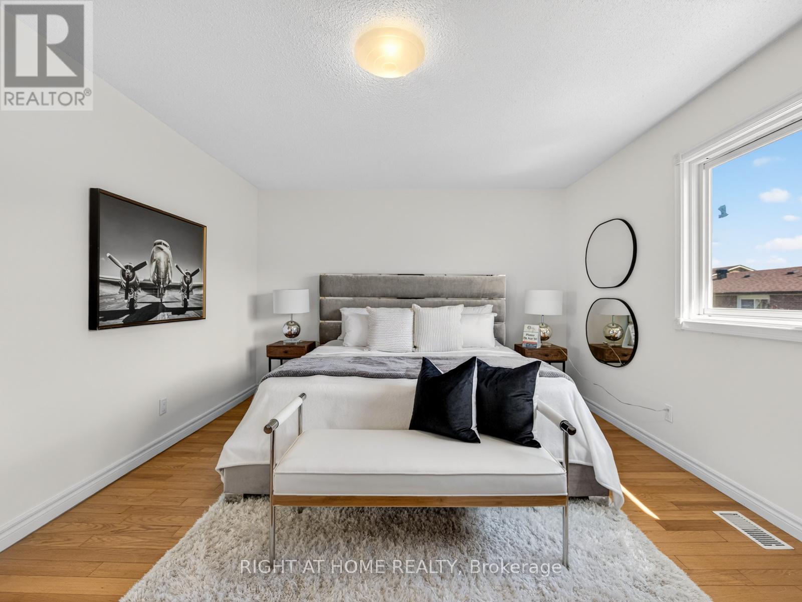 54 Lady Churchill Court, Toronto, Ontario  M1V 2J6 - Photo 14 - E12975106